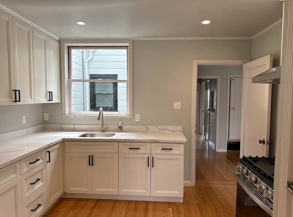 2BR/1BA Apartment on Mission St · San Francisco photo 5
