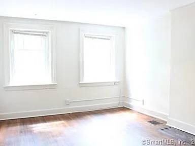 $500 Off First Month Rent!!! Cozy Studio Condo Available In Emeryville In Watergate Complex!!! photo 3