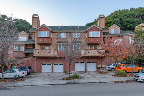 158 Caldecott Ln Oakland, CA 94618 photo 2