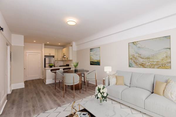 686 POST Apartments photo 2