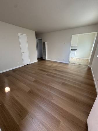 2BR/1BA Apartment · Berkeley photo 3