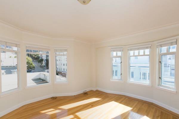 1320-1380 Lombard photo 2
