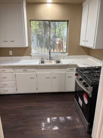 1BR/1BA Apartment on Park Blvd · Oakland photo 2