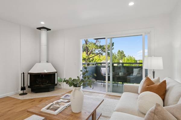 4028 Farm Hill Blvd Redwood City, CA 94061 photo 3