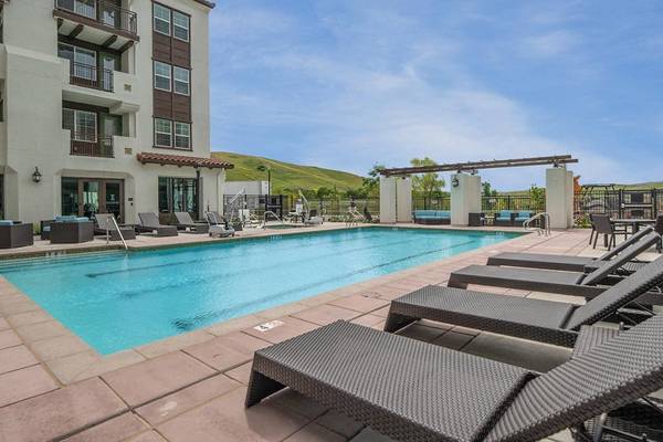 Deer Creek Apartments photo 4