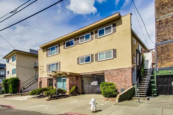 Apartments on Lester Ave · Oakland photo 2