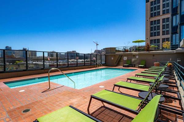 Trinity Towers Apartments photo 2