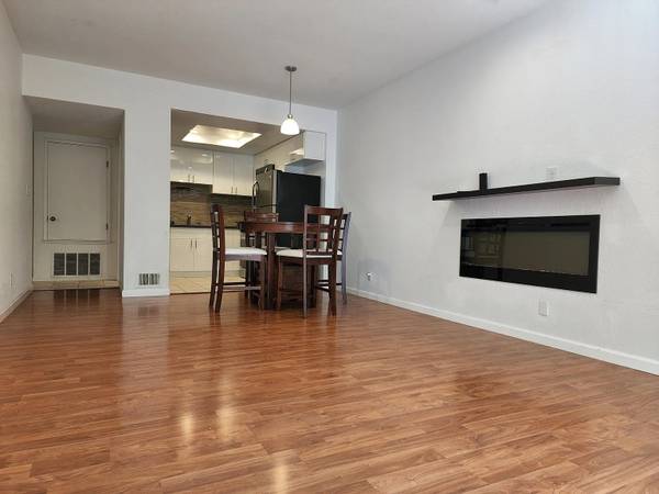 Stow Apartments photo 4