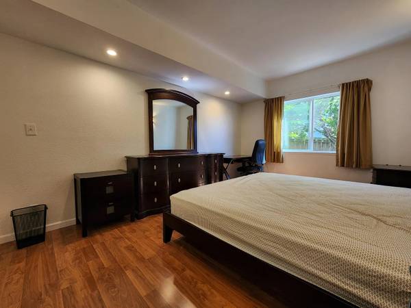 Stow Apartments photo 2