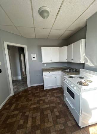 1BR/1BA Apartment on 1st Street West · Vineburg photo 4