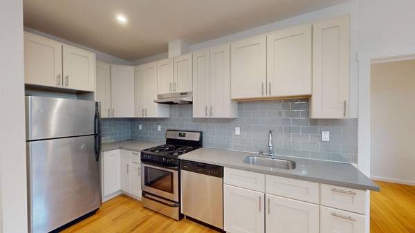520 Buchanan photo 4