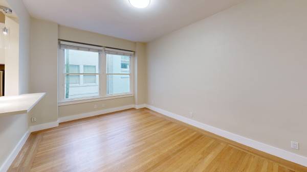 Taylor Street SF Apartment photo 3