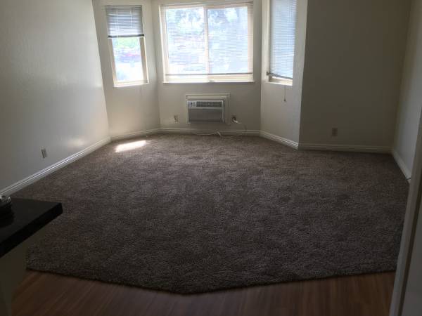 2BR/1BA Apartment on Black Diamond St · Pittsburg photo 4