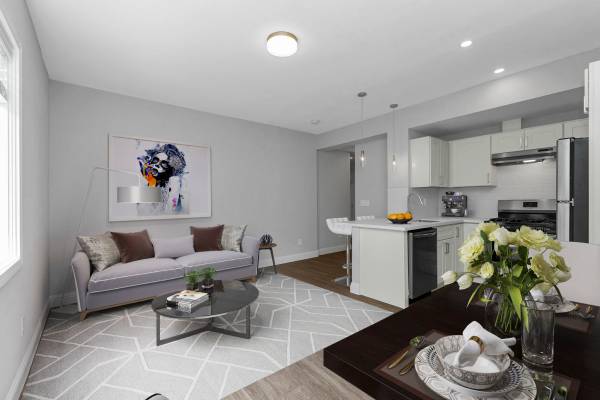 390 Liberty photo 2
