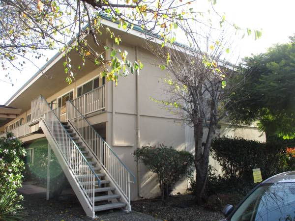 1BR/1BA Apartment on Felix · Santa Cruz