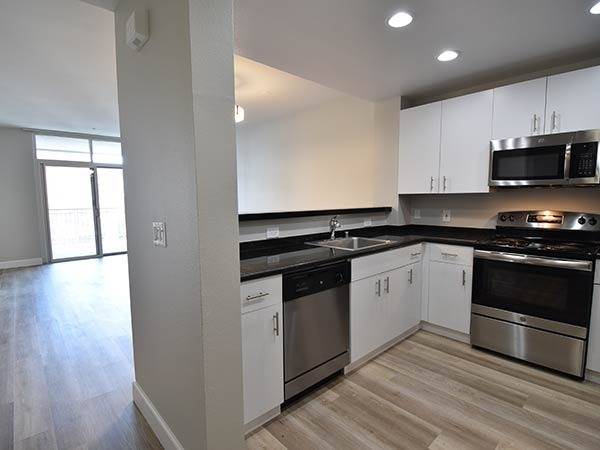 Apartments on S Third St · San Jose photo 3