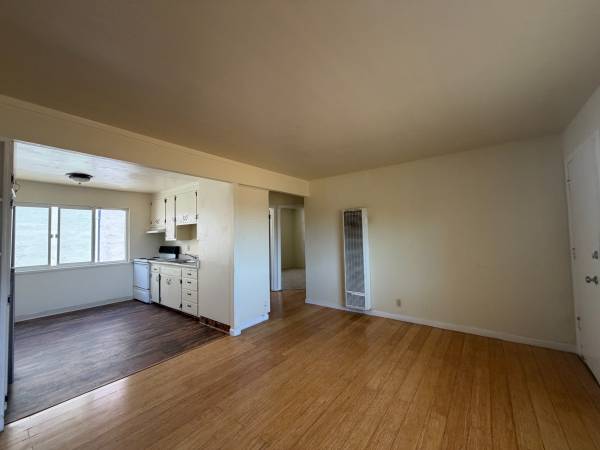 22412 Rockaway Ln photo 2