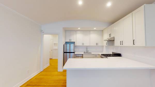2600 Van Ness photo 3