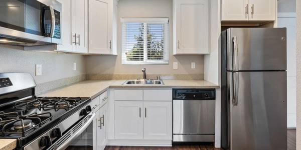 Apartments on Fremont Blvd · Fremont photo 2