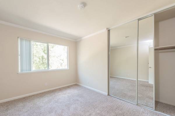 Lafayette Oaks photo 2