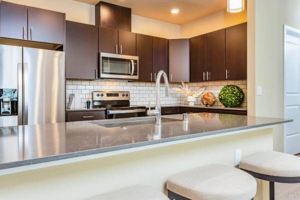 Apartments on Magazine St. · Vallejo photo 3