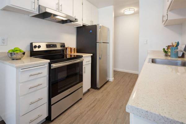 Three Crown Apartments photo 2
