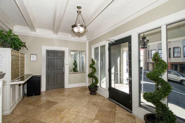 1474 Sacramento photo 5