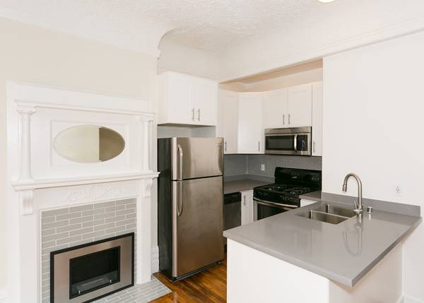 312 BAKER Apartments photo 5