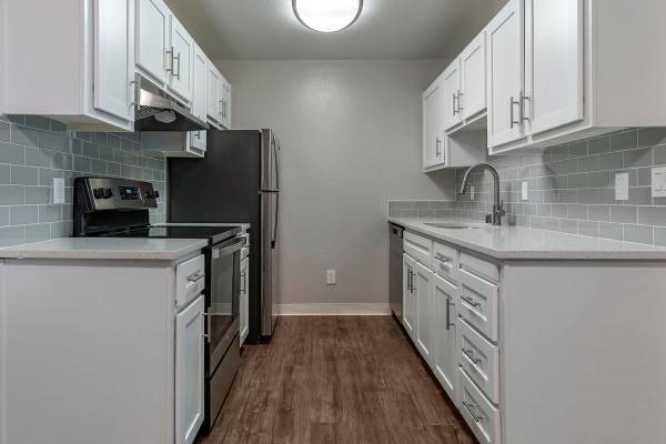 Portofino Apartments photo 2