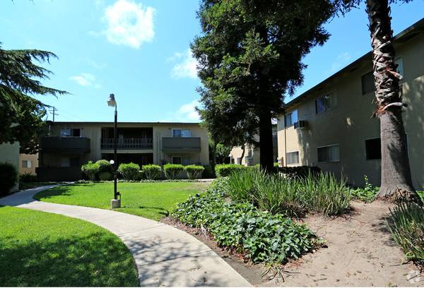 Kingston Place Apartments photo 4