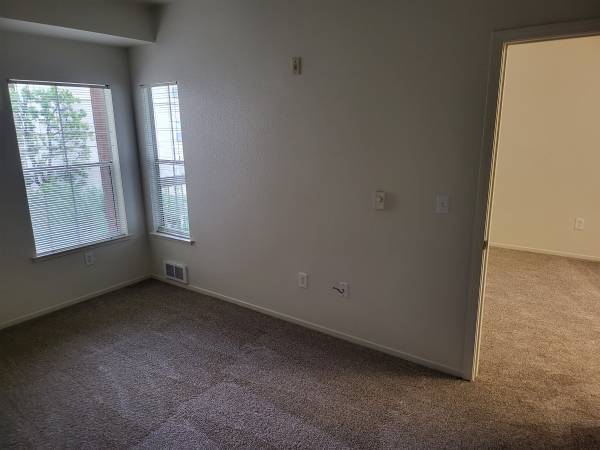 PARKVIEW SENIOR APTS photo 5