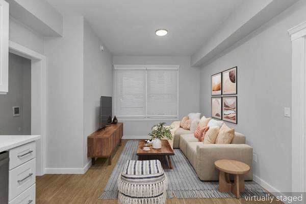 1025 POST Apartments photo 2