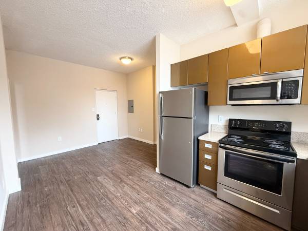 Apartments on Carlos Bee · Hayward photo 3