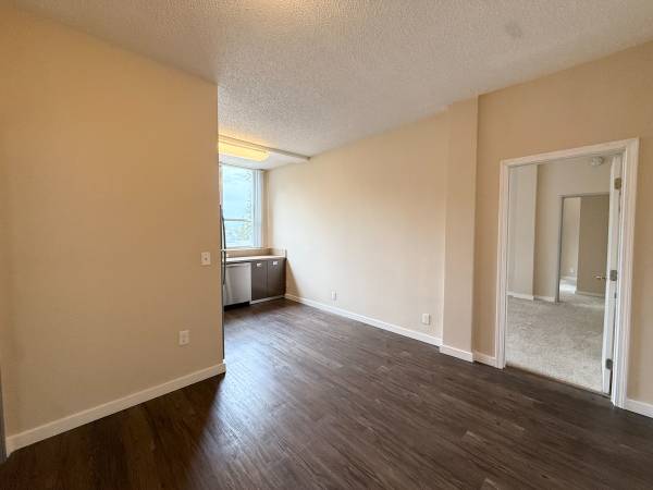 Apartments on Carlos Bee · Hayward photo 4