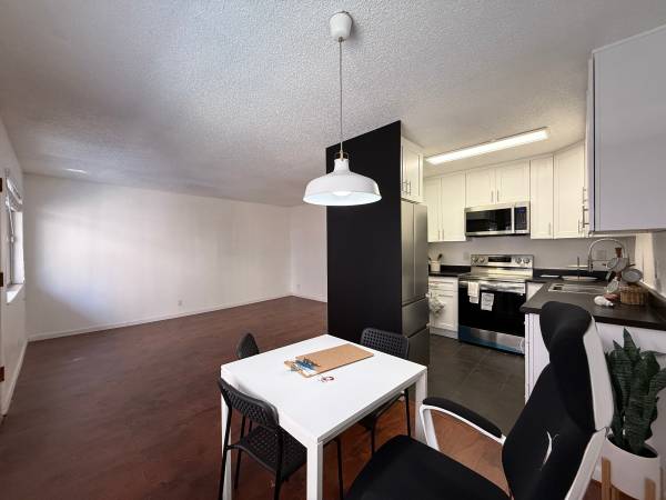 1BR/1BA Apartment · Oakland photo 3