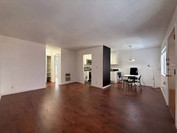 1BR/1BA Apartment · Oakland