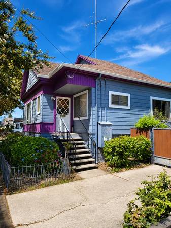 3BR/1BA Apartment on S 9th St · San Jose
