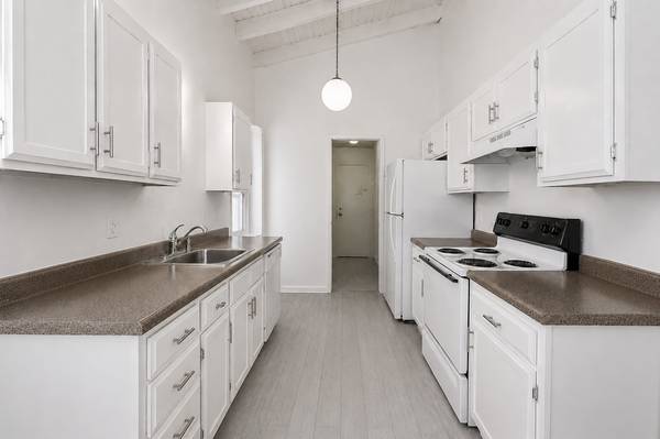Apartments on Brae Burn Avenue · Union City photo 4