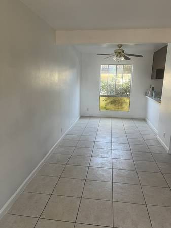 2BR/2BA Townhouse on Olivera Rd · Concord photo 3