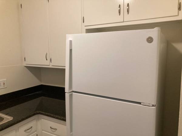 2BR/1BA Apartment on Henry Ave · Pinole photo 3