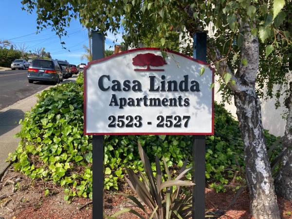 2BR/1BA Apartment on Henry Ave · Pinole