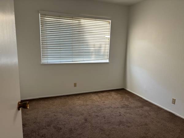 2BR/1BA Apartment · Richmond photo 5