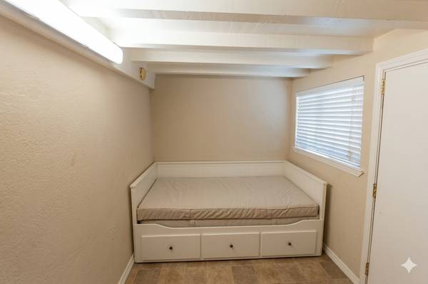 0BR/1BA Other · Richmond photo 3