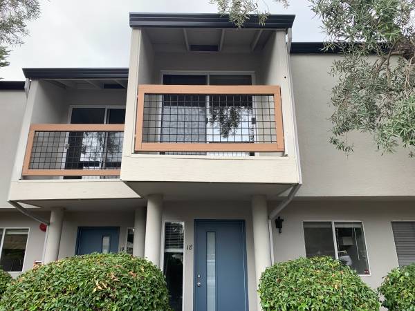 2BR/1BA Single Family House on Sonoma Highway · Santa Rosa photo 3