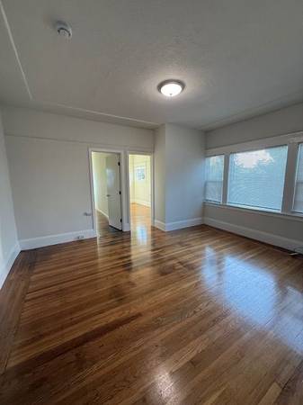3BR/1BA Duplex · Richmond photo 4
