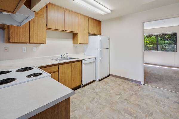 1BR/1BA Apartment · Rohnert Park photo 5