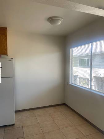 1BR/1BA Apartment · Oakland photo 4