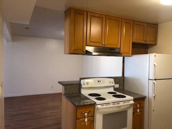 2BR/1BA Apartment · Concord photo 5