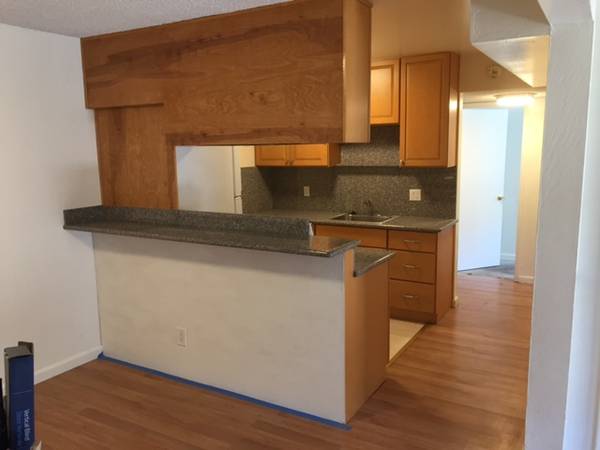2BR/1BA Apartment · Concord photo 3