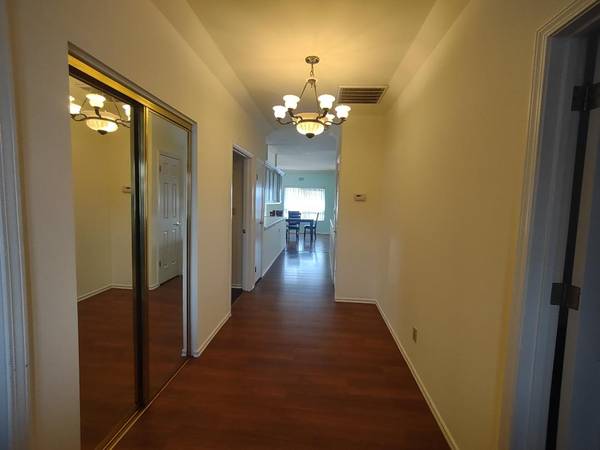 3BR/3BA Single Family House · Clearlake Park photo 5